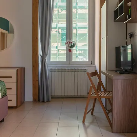 Casa Schiavoni * Naples