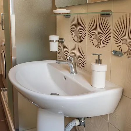 Casa Schiavoni Apartment *