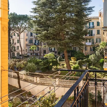 Casa Schiavoni Naples